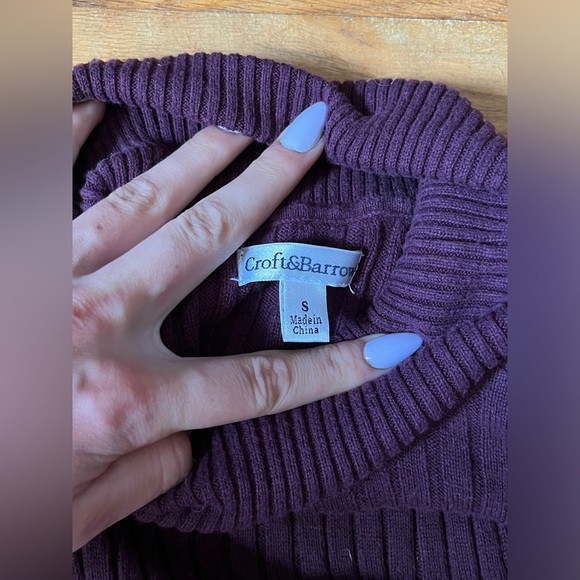 Croft & Barrow maroon ribbed turtleneck size small - Picture 4 of 4